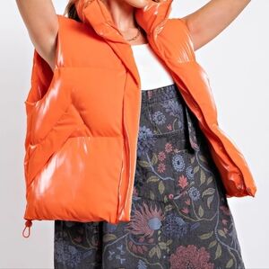 Easel Cropped Vibrant Orange Full Zip Puffer Vest Size L  Nwt.